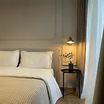 Apartment Square 21