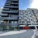 Square 21 Apartment *