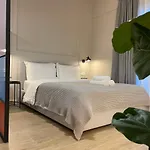Apartment Square 21 *
