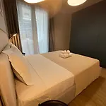 Square 21 Apartment