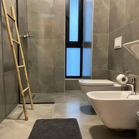 Apartment Square 21 *