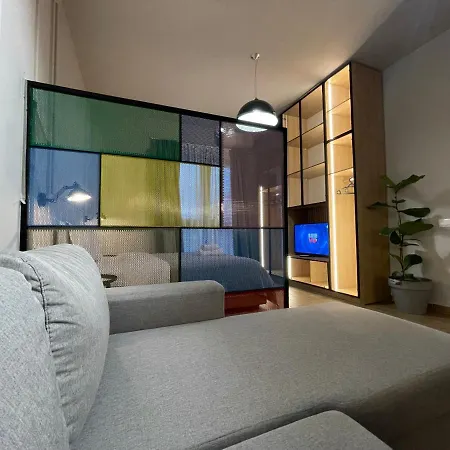 Apartment Square 21 *