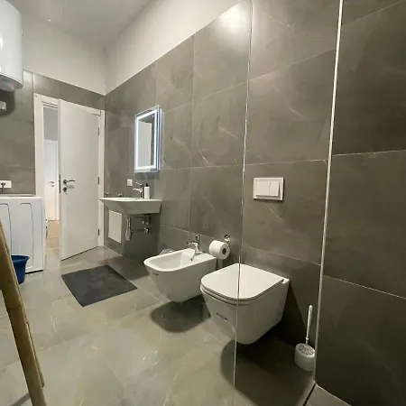 Square 21 Apartment