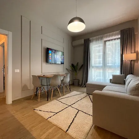 Square 21 Apartment *