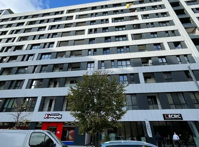 Square 21 Tirana